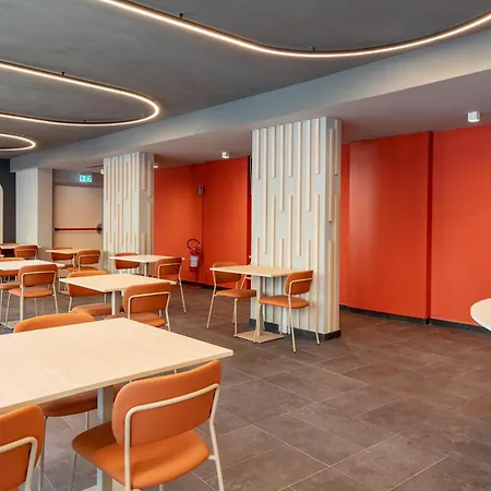 Center 3* ג'נובה