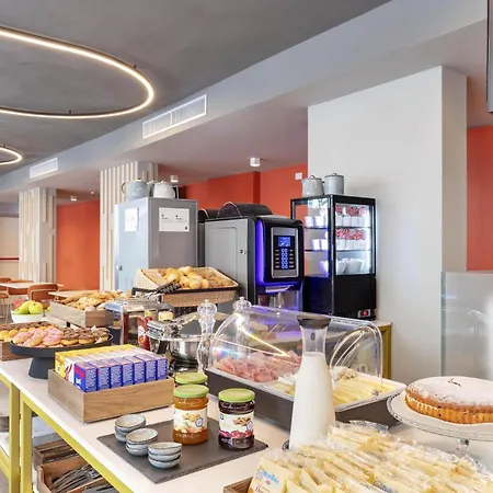Center Hotel Genova