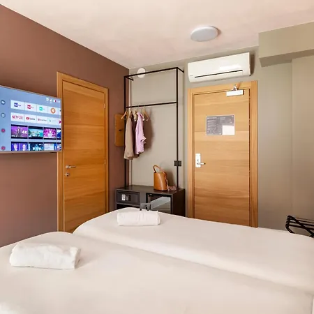 Center Hotel