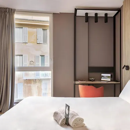 Hotel Center
